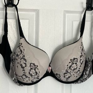 Victoria’s Secret Bra